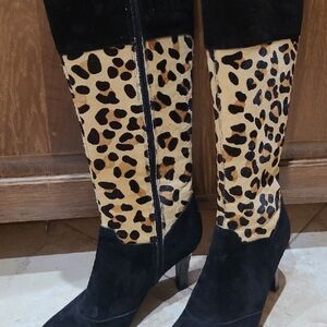 Chic Leopard Print Heeled Boots